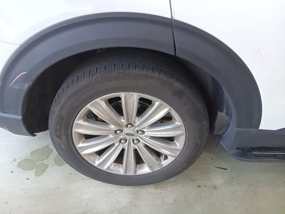 FORD EXPLORER (6TH GEN) 2.3 AWD LIMITED 2020 - zdjęcie 29