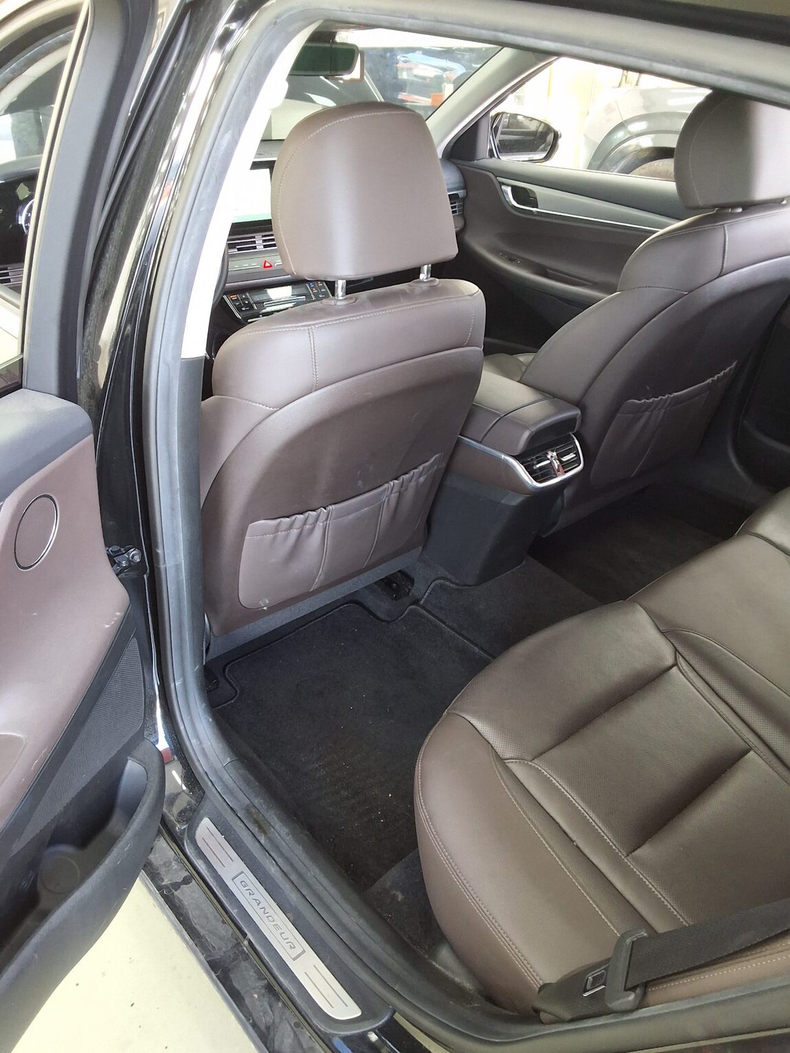 HYUNDAI THE NEW GRANDEUR IG LPi 3.0 PREMIUM 2022 - zdjęcie 12