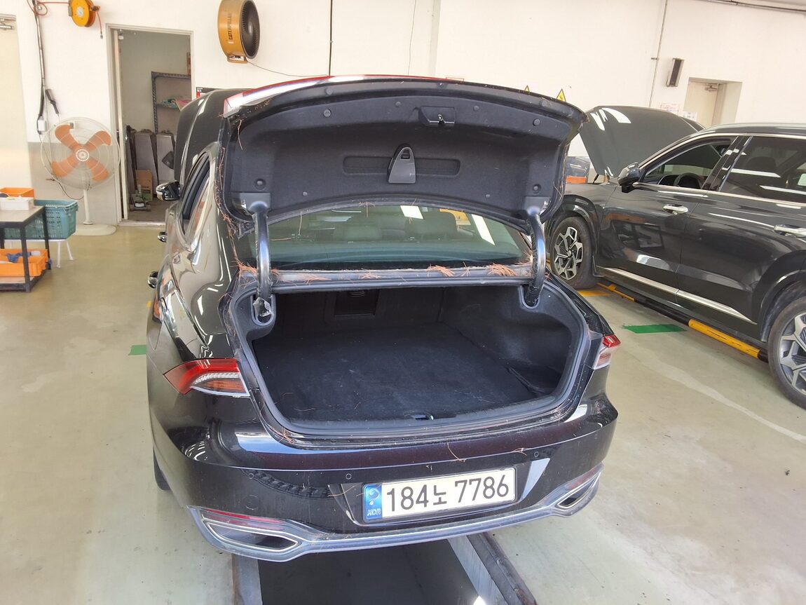HYUNDAI THE NEW GRANDEUR IG LPi 3.0 PREMIUM 2022 - zdjęcie 15