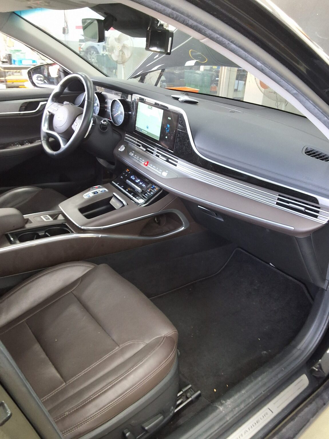 HYUNDAI THE NEW GRANDEUR IG LPi 3.0 PREMIUM 2022 - zdjęcie 14