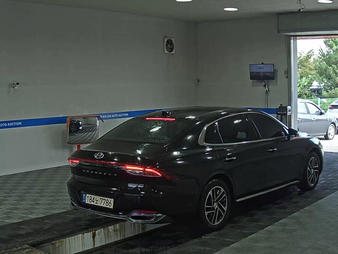 HYUNDAI THE NEW GRANDEUR IG LPi 3.0 PREMIUM 2022 - zdjęcie 5