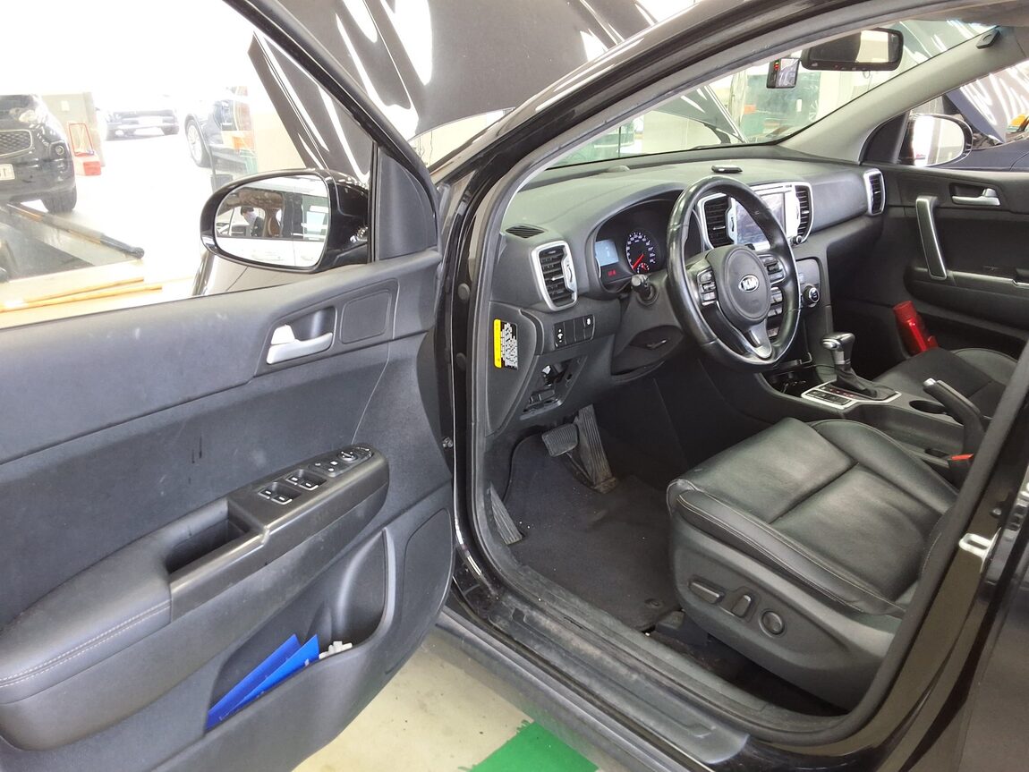 KIA NEW SPORTAGE 1.7 2WD NOBLESSE 2017 - zdjęcie 10