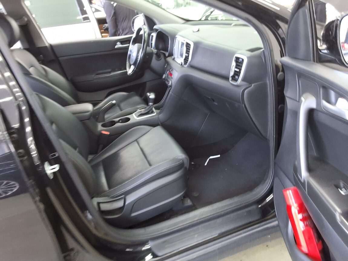 KIA NEW SPORTAGE 1.7 2WD NOBLESSE 2017 - zdjęcie 14