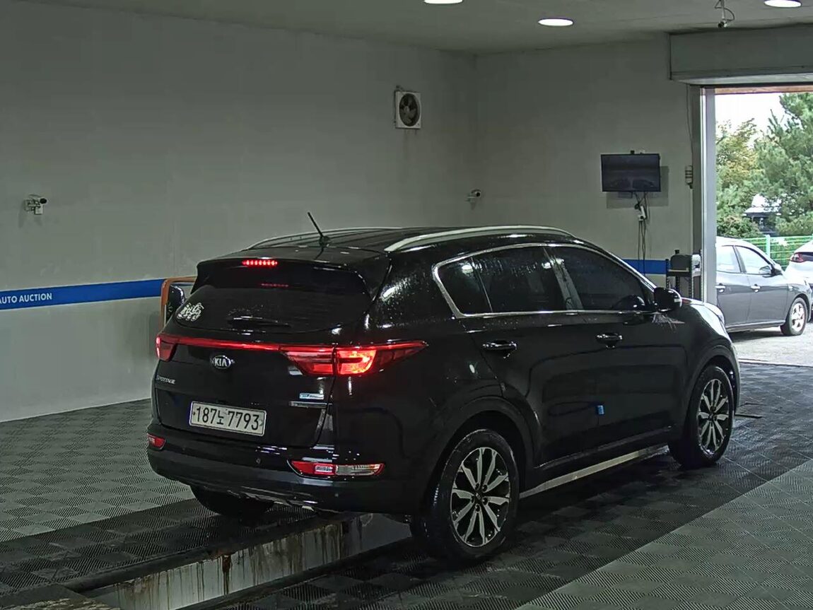 KIA NEW SPORTAGE 1.7 2WD NOBLESSE 2017 - zdjęcie 5