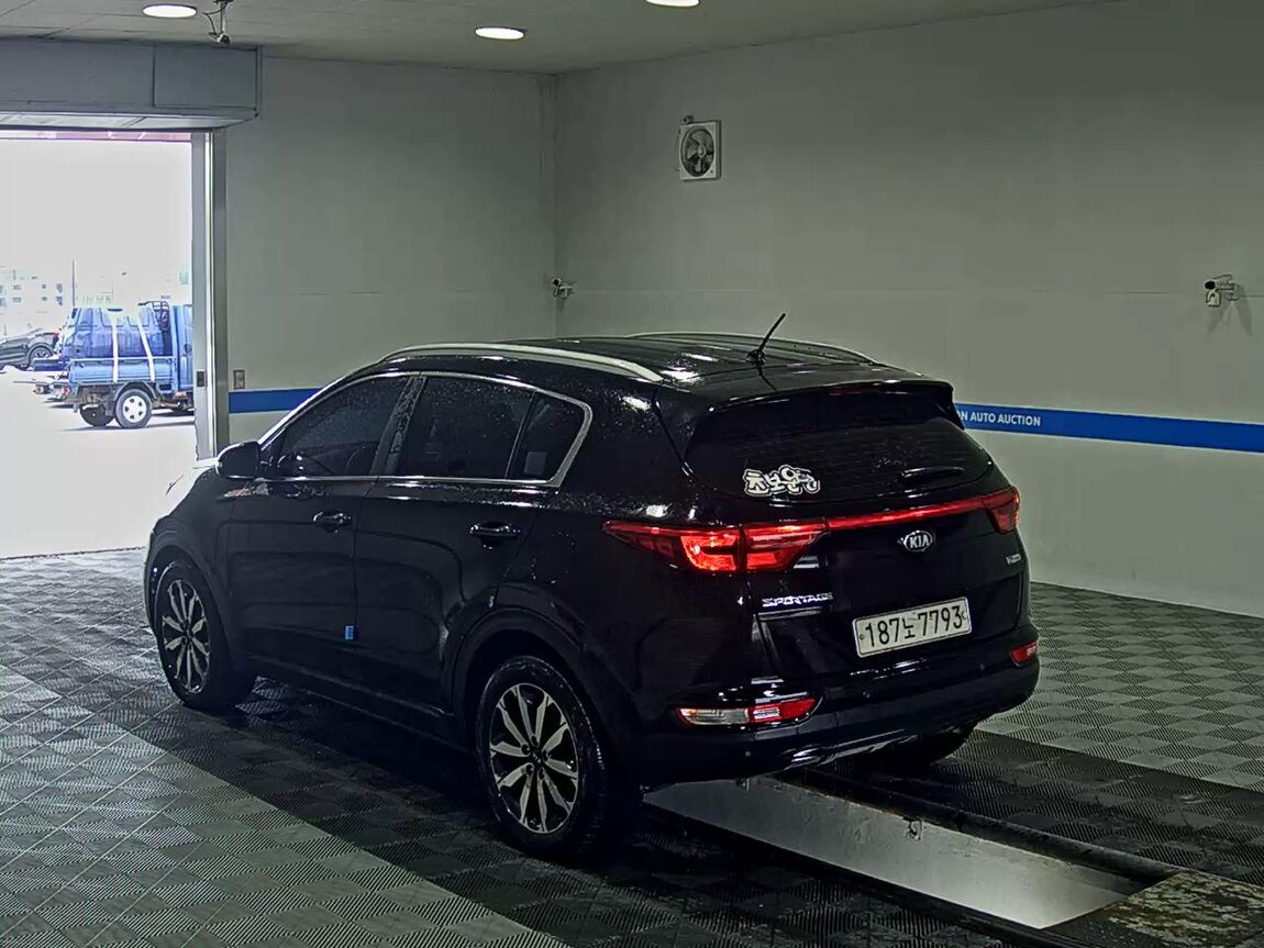 KIA NEW SPORTAGE 1.7 2WD NOBLESSE 2017 - zdjęcie 6