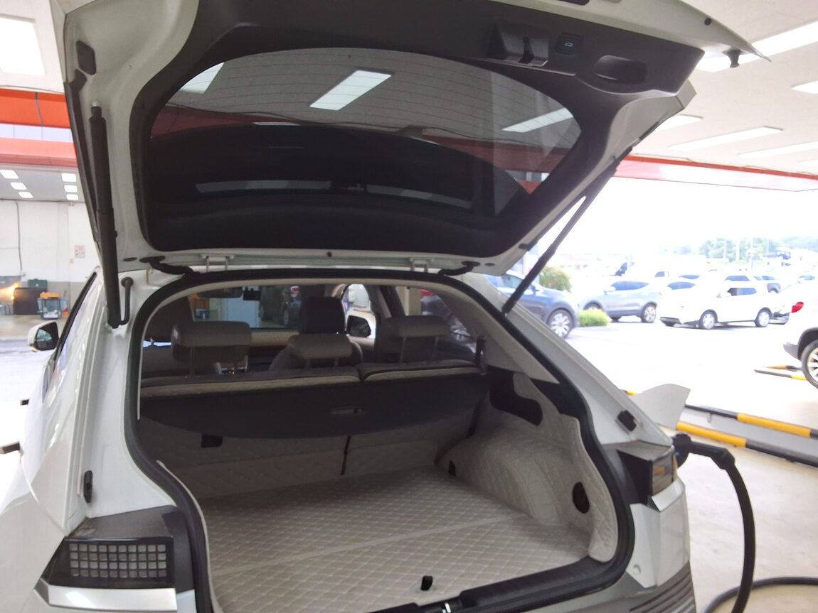 HYUNDAI IONIQ 5 EV AWD LONG RANGE PRESTIGE 2023 - zdjęcie 16