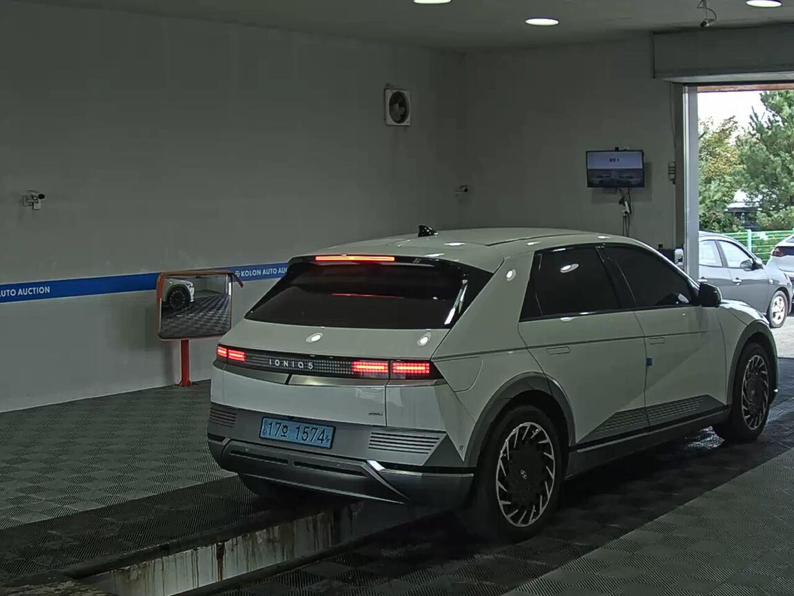 HYUNDAI IONIQ 5 EV AWD LONG RANGE PRESTIGE 2023 - zdjęcie 5