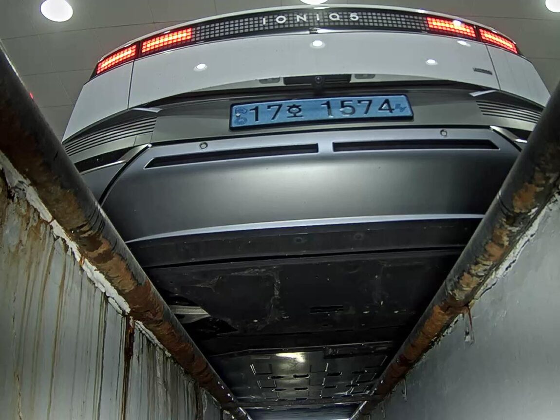 HYUNDAI IONIQ 5 EV AWD LONG RANGE PRESTIGE 2023 - zdjęcie 8