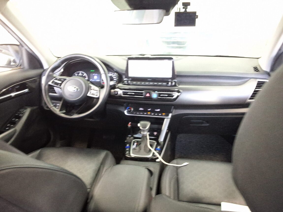 KIA SELTOS 1.6 DIESEL 2WD SIGNATURE 2021 - zdjęcie 11