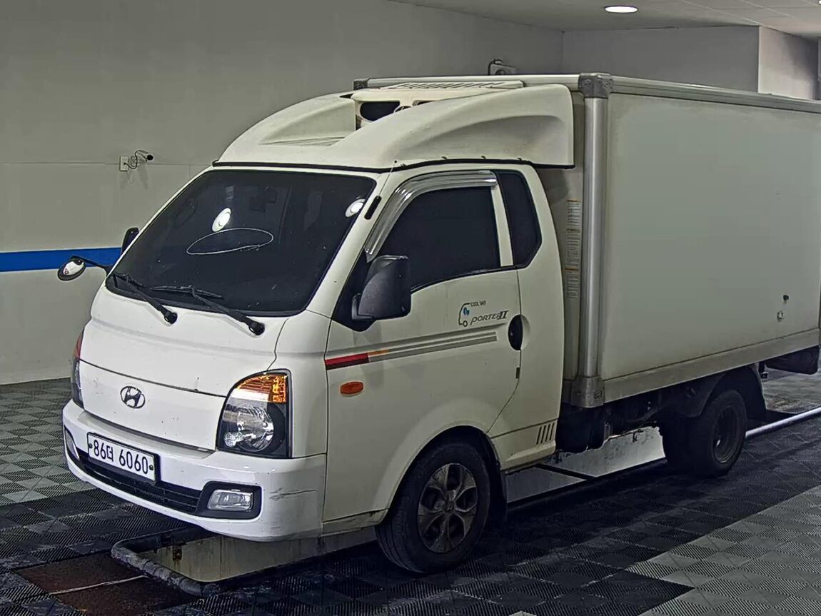 HYUNDAI PORTER II REFRIGERATED BOX TRUCK SUPER CAB 2018 - zdjęcie 2