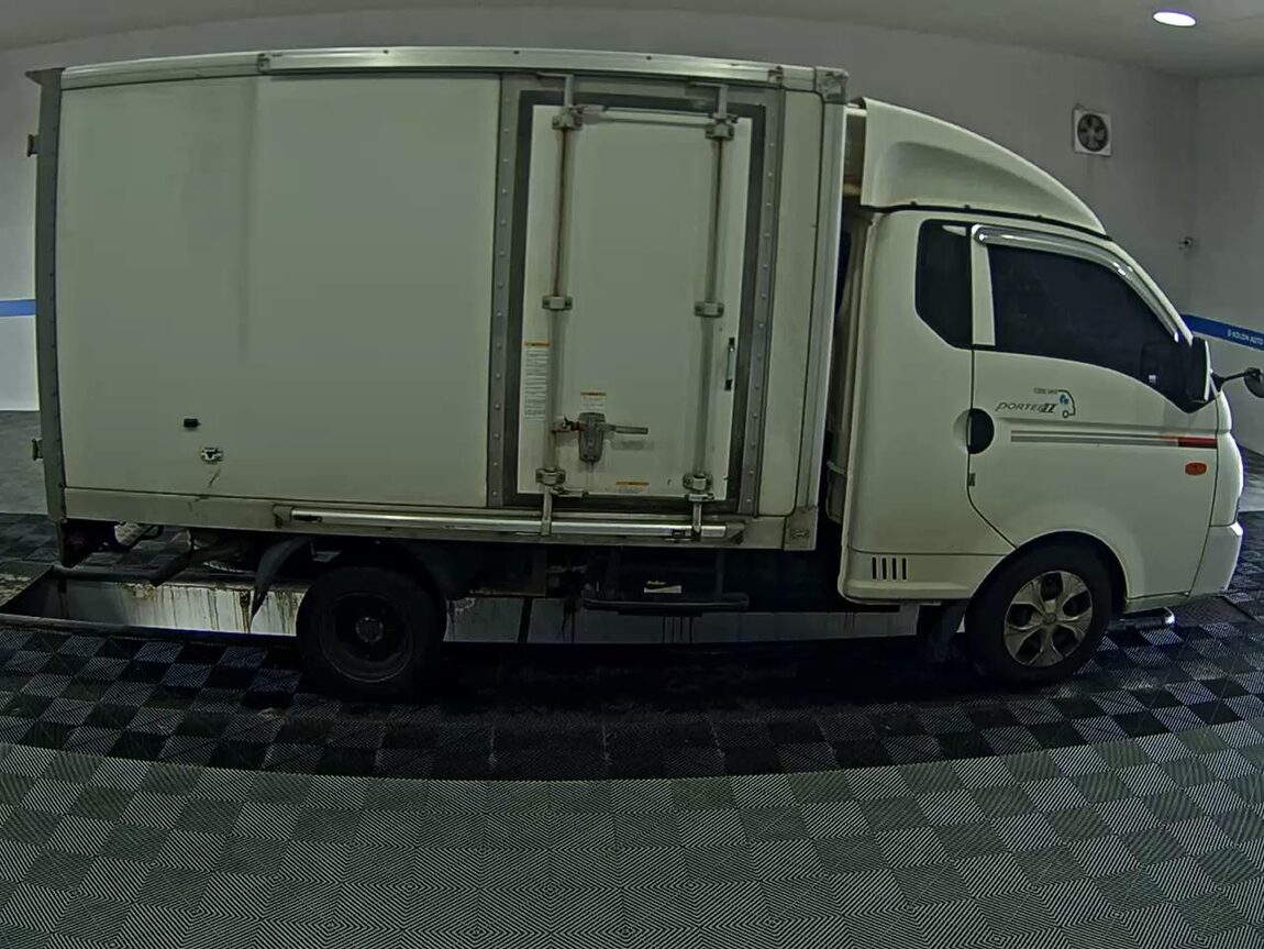 HYUNDAI PORTER II REFRIGERATED BOX TRUCK SUPER CAB 2018 - zdjęcie 4