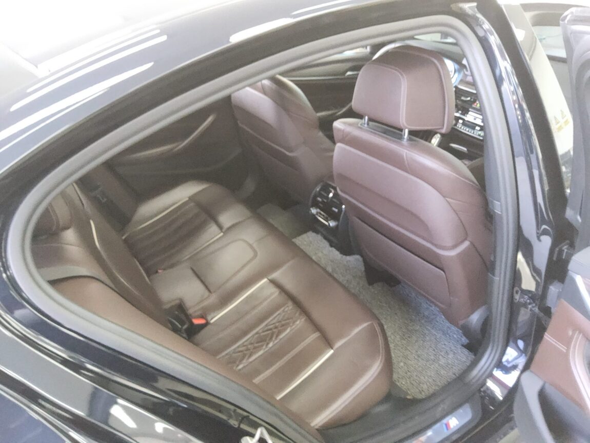 BMW 5 SERIES (7TH GEN) 530i M SPORT PACK PLUS 2018 - zdjęcie 13