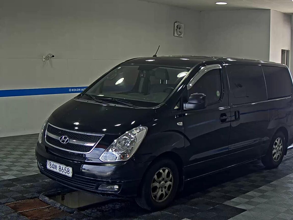 HYUNDAI GRAND STAREX 5-SEATER DIESEL VAN CVX PREMIUM 2016 - zdjęcie 2