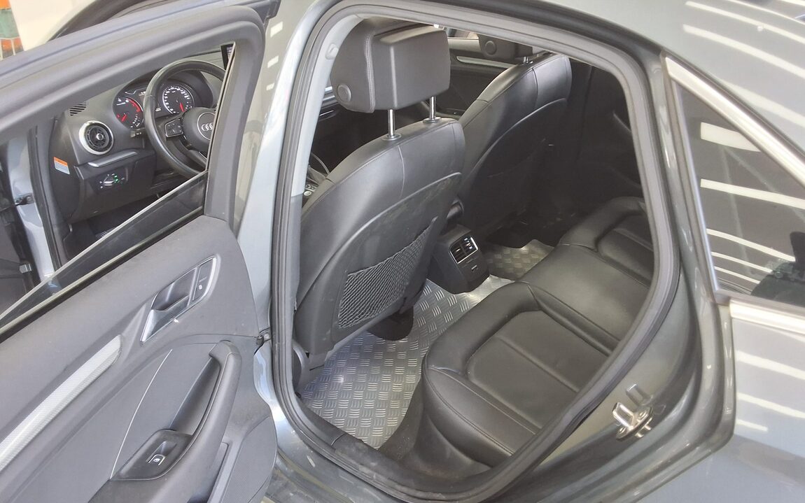 AUDI A3 (3RD GEN) 40 TFSI 2018 - zdjęcie 12