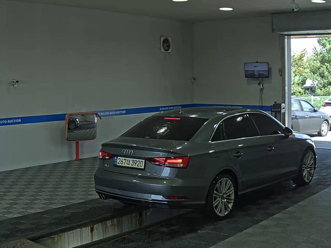 AUDI A3 (3RD GEN) 40 TFSI 2018 - zdjęcie 5