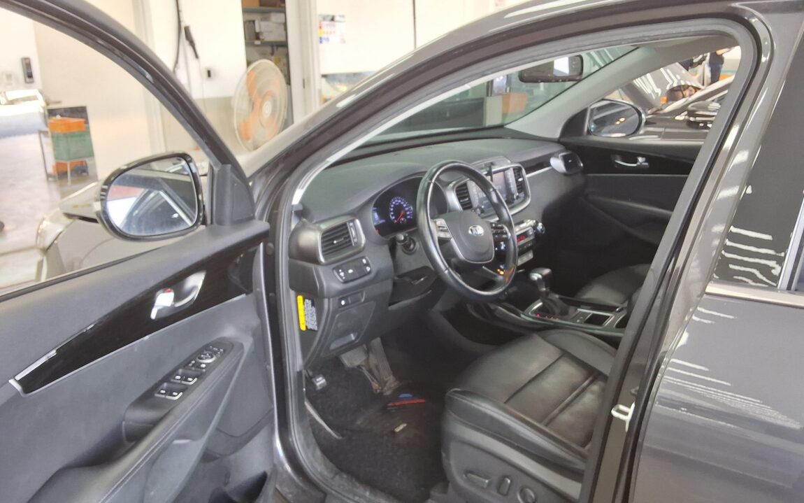 KIA THE NEW SORENTO DIESEL R2.0 2WD PRESTIGE 2020 - zdjęcie 10