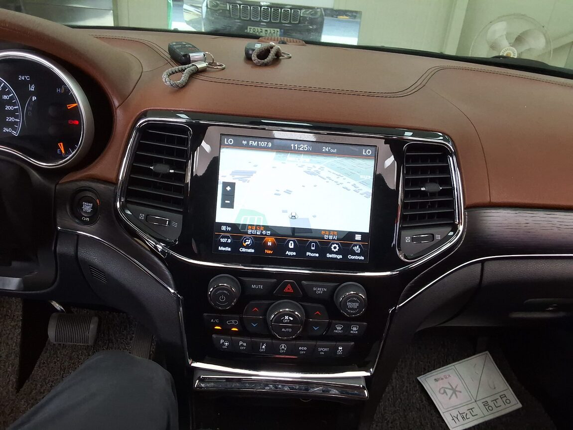 JEEP GRAND CHEROKEE (WK2) 3.6 V6 SUMMIT 2021 - zdjęcie 24