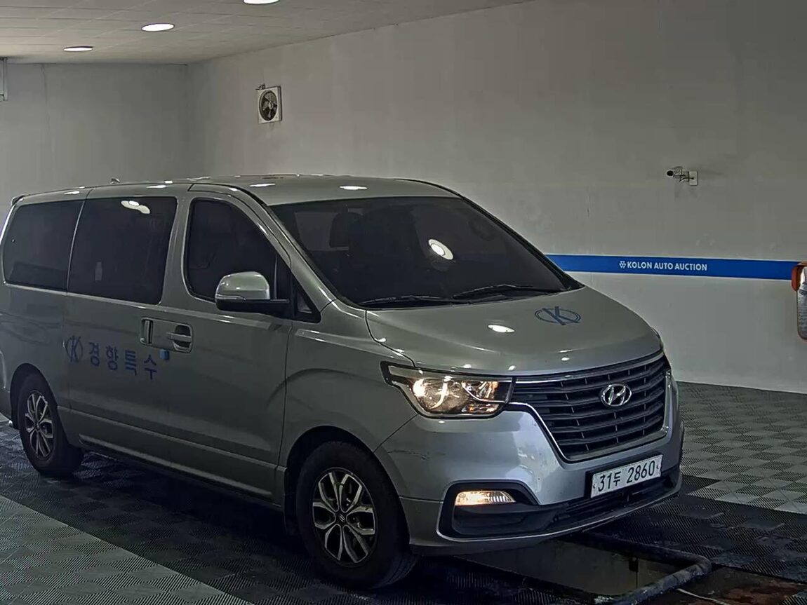 HYUNDAI THE NEW GRAND STAREX 9-SEATER DIESEL PREMIUM SPECIAL 2019 - zdjęcie 3