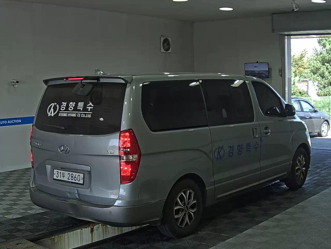HYUNDAI THE NEW GRAND STAREX 9-SEATER DIESEL PREMIUM SPECIAL 2019 - zdjęcie 5