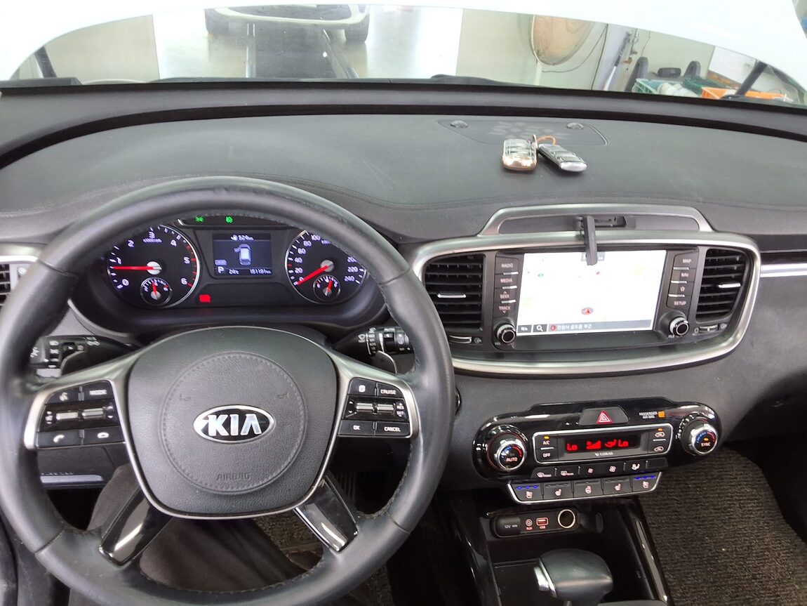 KIA THE NEW SORENTO DIESEL R2.2 2WD NOBLESSE SPECIAL 2018 - zdjęcie 17