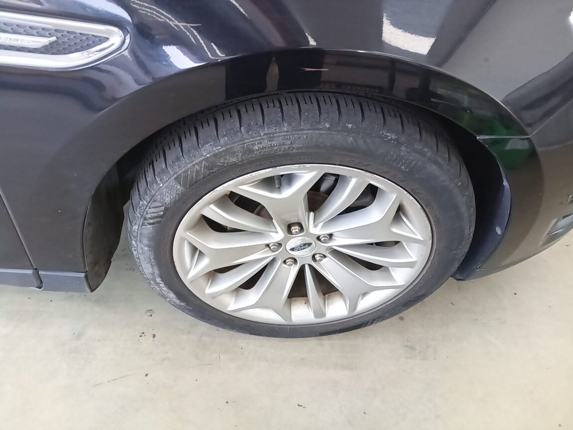 FORD TAURUS (6TH GEN) 2.0 ECOBOOST LIMITED 2016 - zdjęcie 26