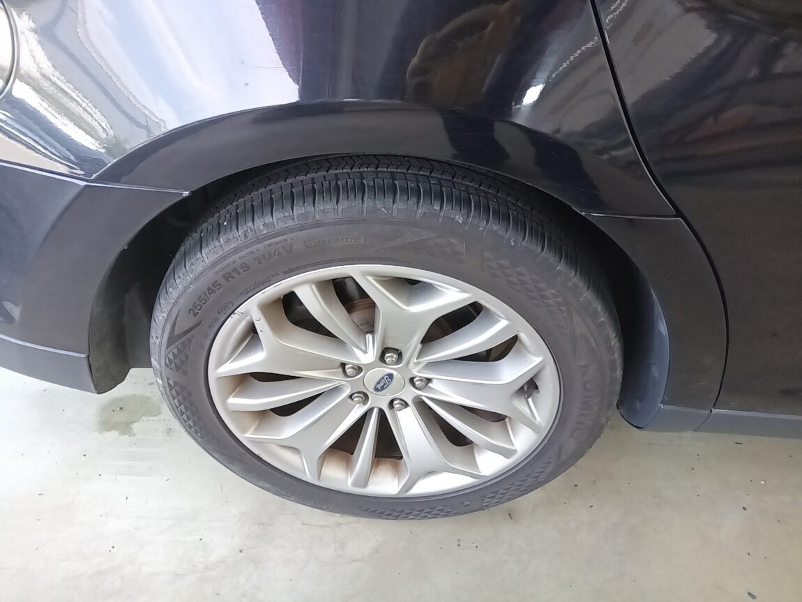 FORD TAURUS (6TH GEN) 2.0 ECOBOOST LIMITED 2016 - zdjęcie 27