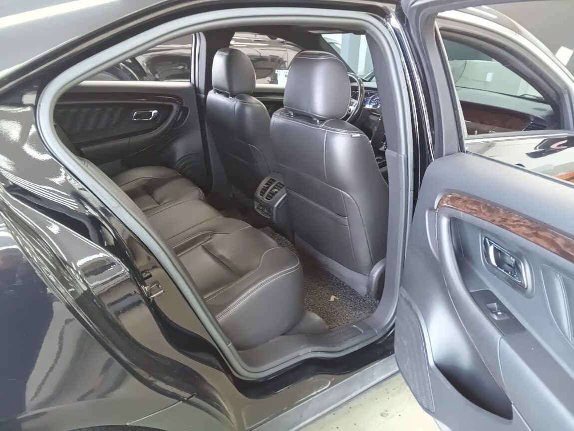 FORD TAURUS (6TH GEN) 2.0 ECOBOOST LIMITED 2016 - zdjęcie 13