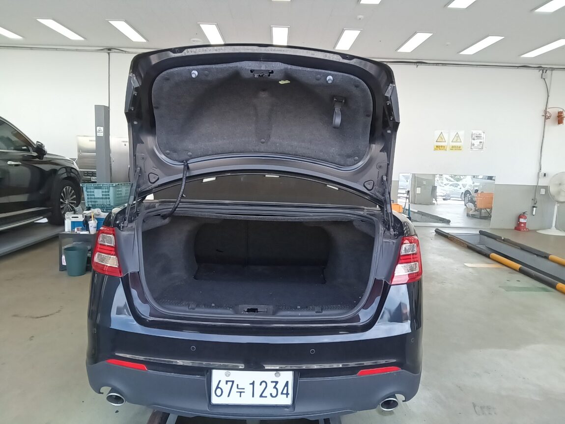 FORD TAURUS (6TH GEN) 2.0 ECOBOOST LIMITED 2016 - zdjęcie 15