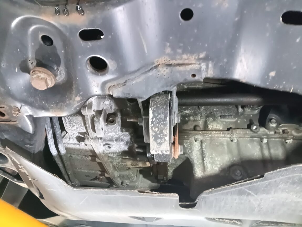 FORD TAURUS (6TH GEN) 2.0 ECOBOOST LIMITED 2016 - zdjęcie 28