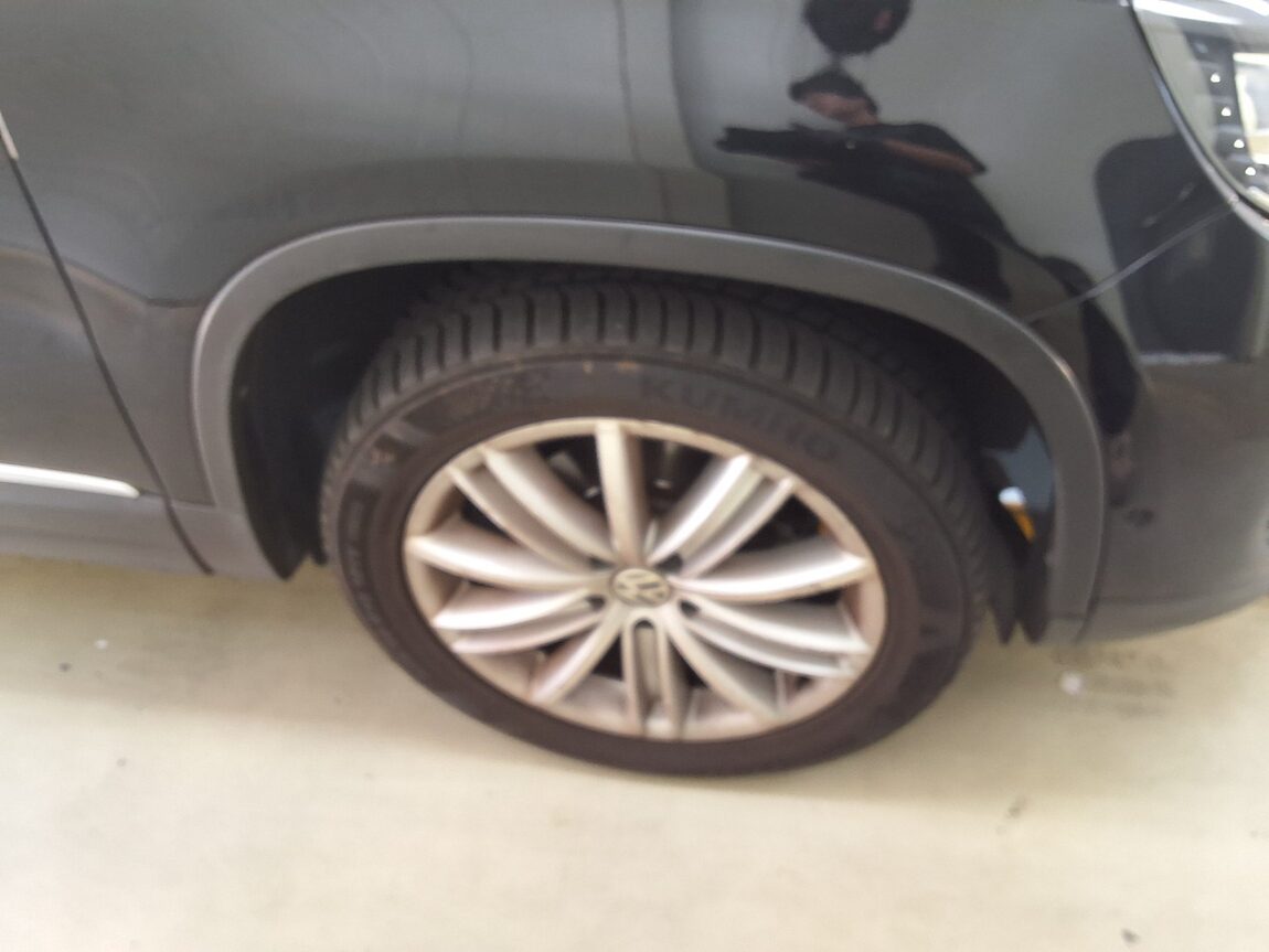 VOLKSWAGEN TIGUAN 2.0 TDI BLUEMOTION 2013 - zdjęcie 21