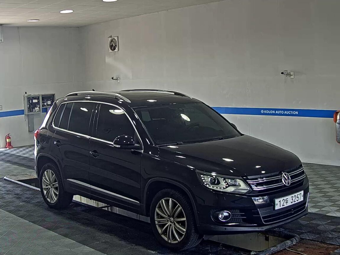 VOLKSWAGEN TIGUAN 2.0 TDI BLUEMOTION 2013 - zdjęcie 3