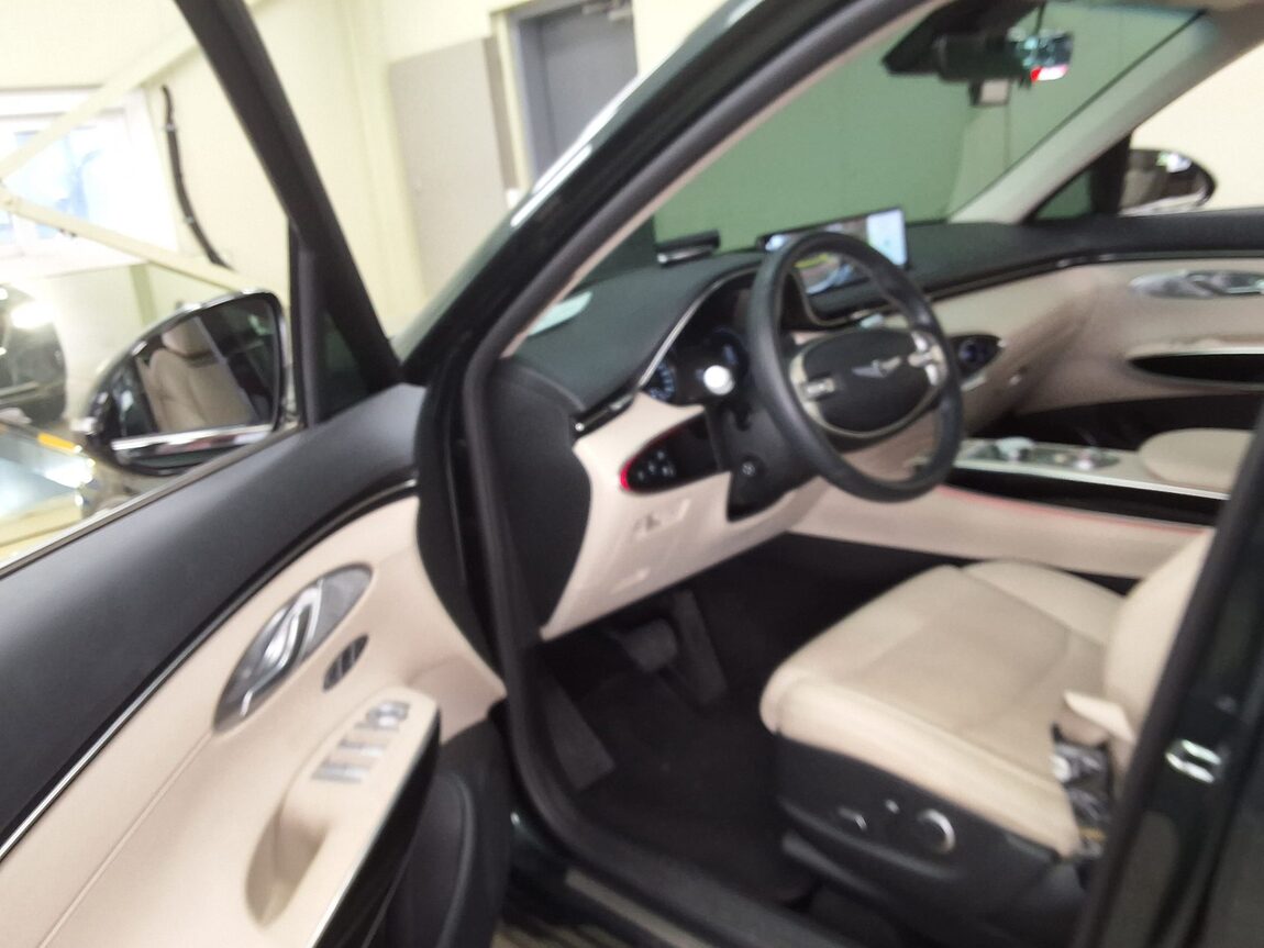 GENESIS GV70 2.5T AWD BASE MODEL 2021 - zdjęcie 11