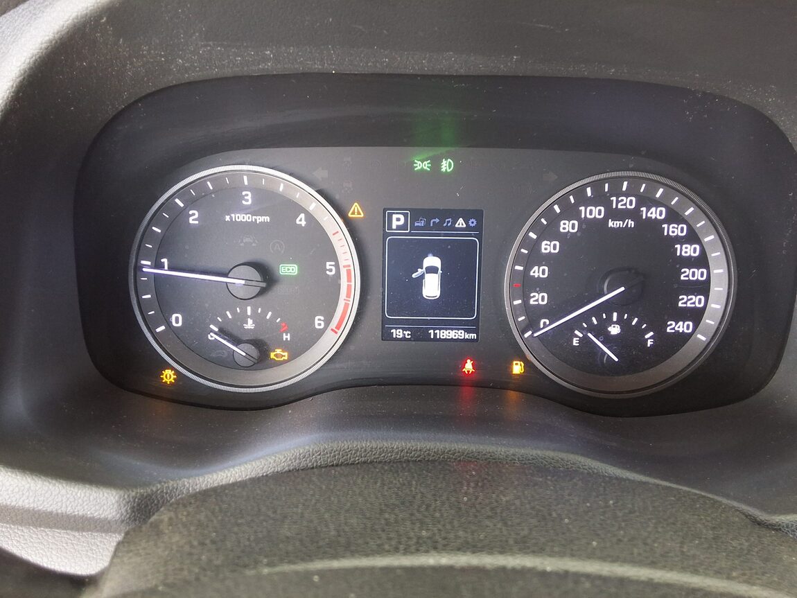HYUNDAI ALL NEW TUCSON DIESEL 1.7 2WD MODERN 2017 - zdjęcie 10