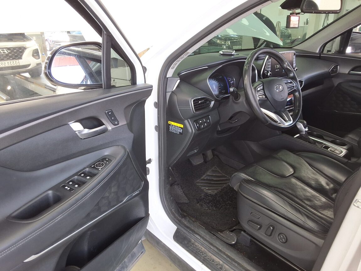 HYUNDAI SANTA FE (TM) R2.2 4WD PRESTIGE 2019 - zdjęcie 10