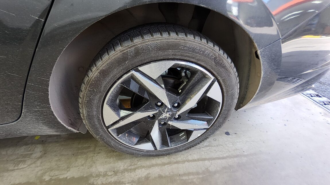 HYUNDAI AVANTE (CN7) 1.6 GASOLINE INSPIRATION 2021 - zdjęcie 23