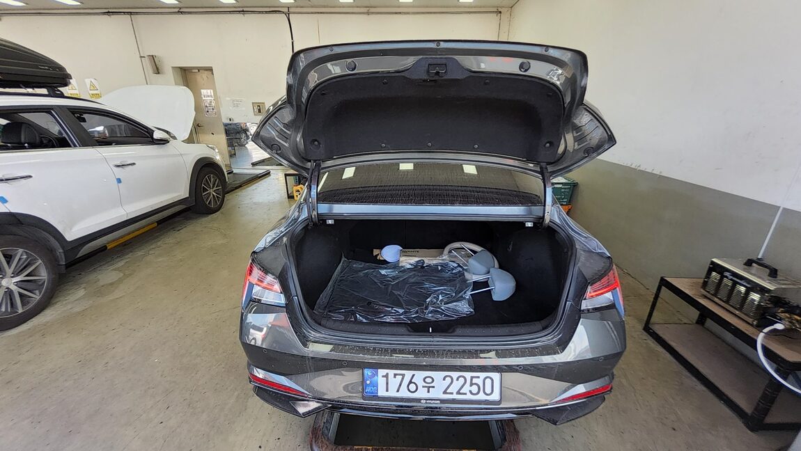 HYUNDAI AVANTE (CN7) 1.6 GASOLINE INSPIRATION 2021 - zdjęcie 15