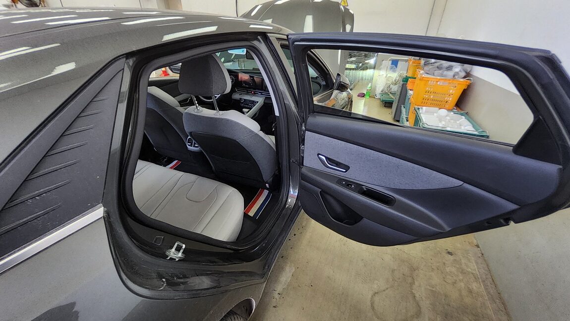 HYUNDAI AVANTE (CN7) 1.6 GASOLINE INSPIRATION 2021 - zdjęcie 13