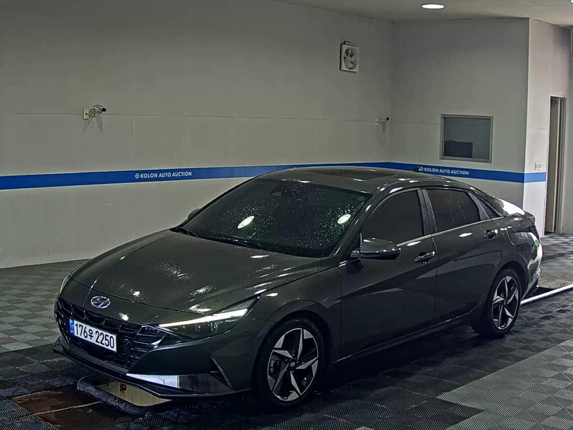 HYUNDAI AVANTE (CN7) 1.6 GASOLINE INSPIRATION 2021 - zdjęcie 2