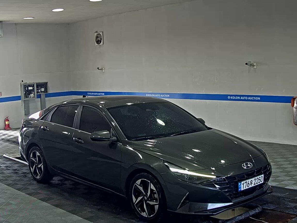 HYUNDAI AVANTE (CN7) 1.6 GASOLINE INSPIRATION 2021 - zdjęcie 3