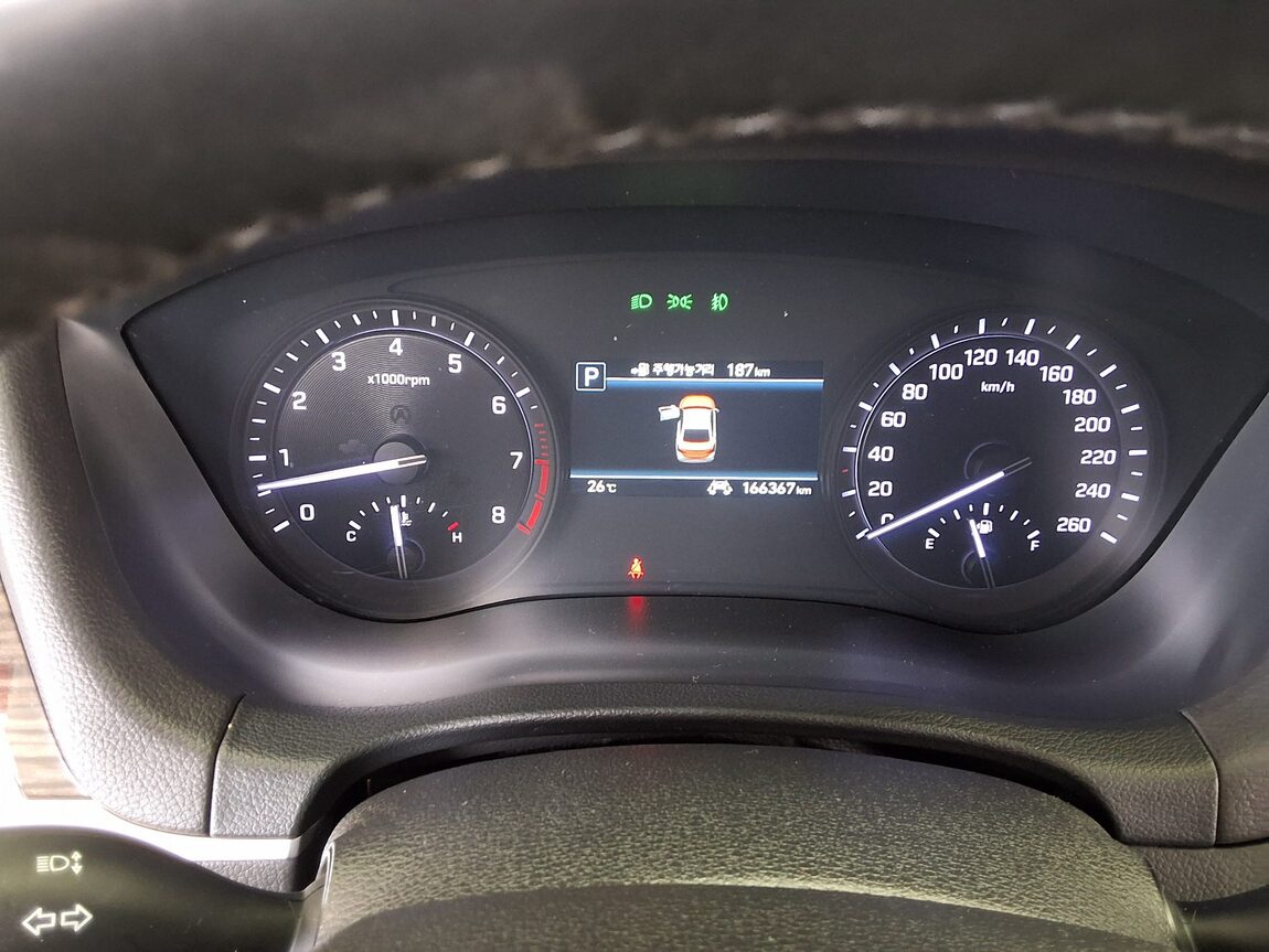 GENESIS G80 3.3 GDi AWD LUXURY 2018 - zdjęcie 9