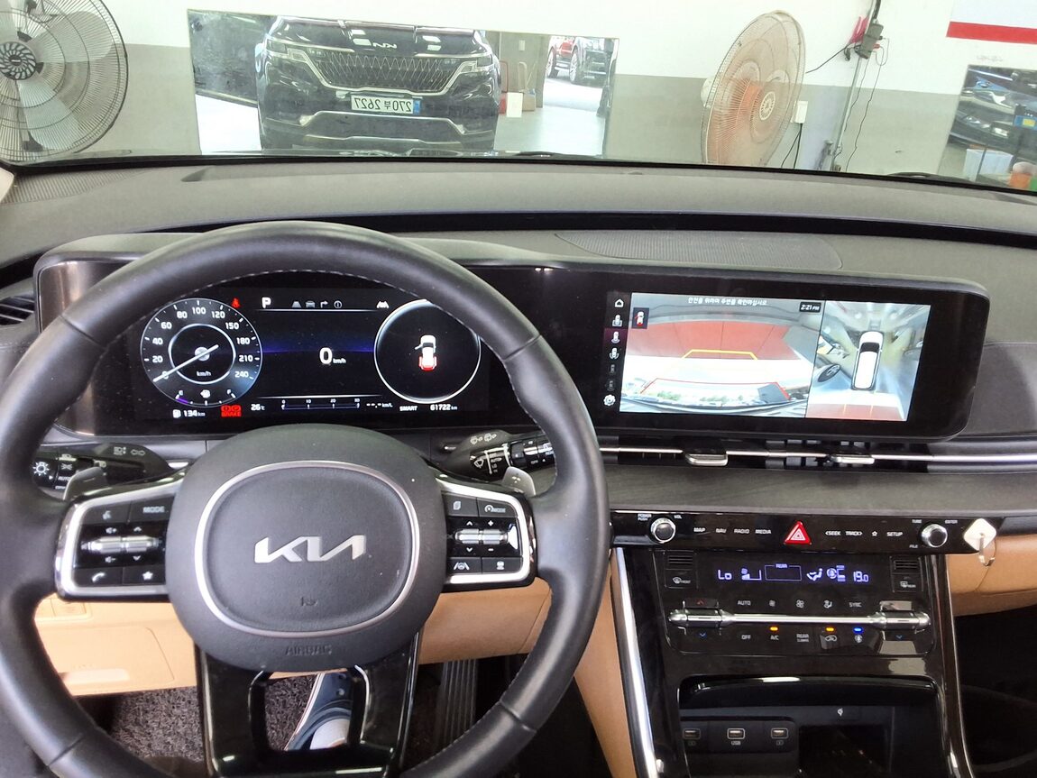 KIA NEW CARNIVAL (KA4) 9-SEATER GASOLINE SIGNATURE 2023 - zdjęcie 17