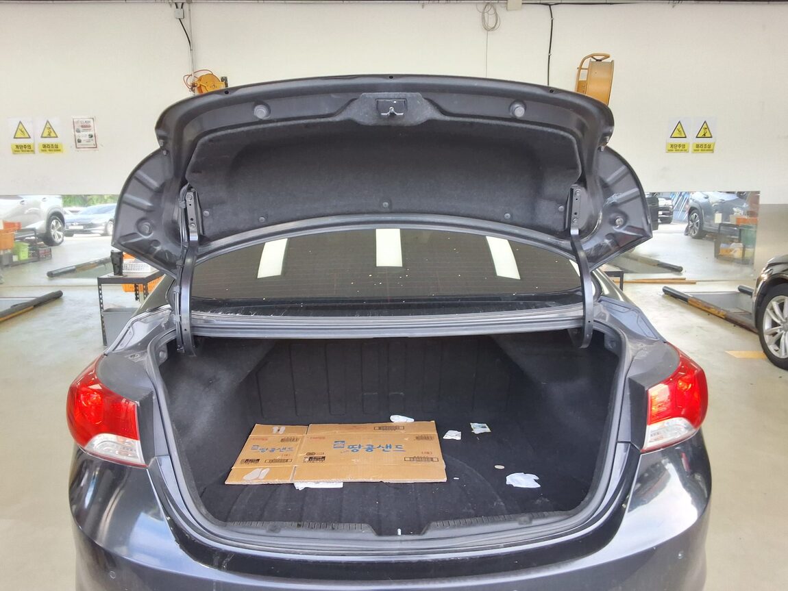 HYUNDAI AVANTE MD M16 GDi LUXURY 2011 - zdjęcie 15