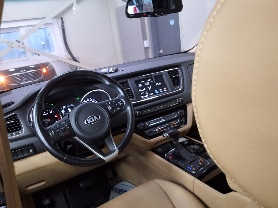 KIA ALL NEW CARNIVAL HI-LIMOUSINE DIESEL 9-SEATER LUXURY 2018 - zdjęcie 12