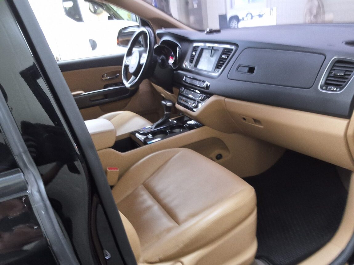 KIA ALL NEW CARNIVAL HI-LIMOUSINE DIESEL 9-SEATER LUXURY 2018 - zdjęcie 15