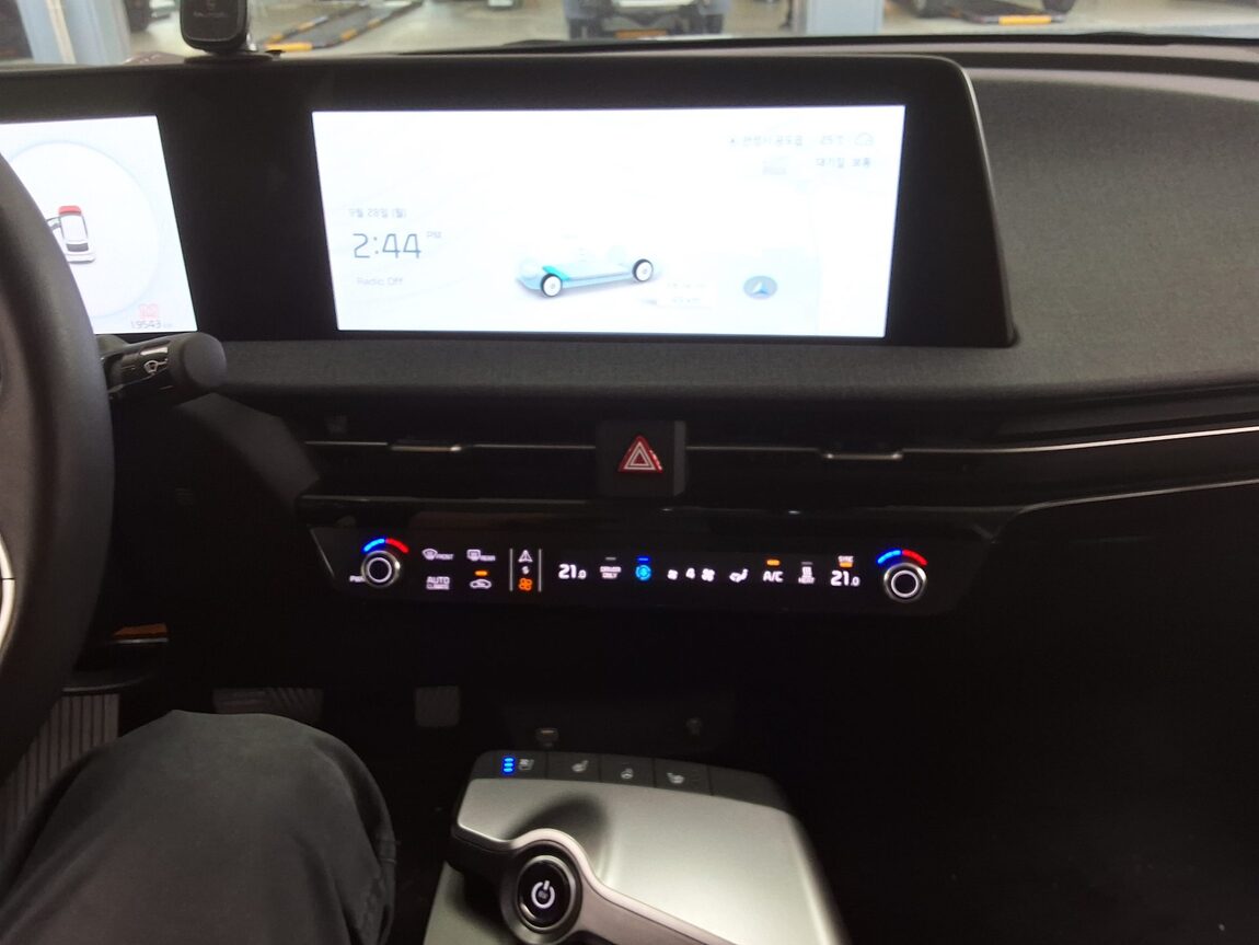 KIA EV6 STANDARD 2WD LITE 2024 - zdjęcie 24
