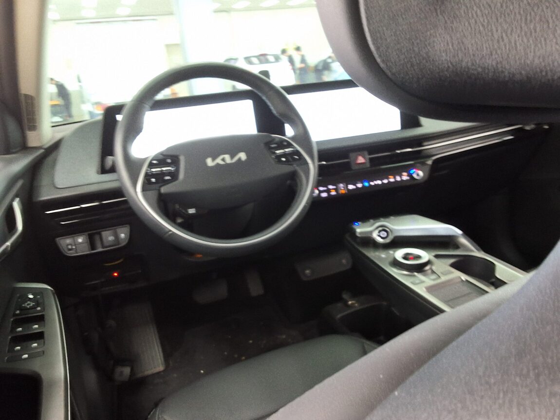 KIA EV6 STANDARD 2WD LITE 2024 - zdjęcie 12