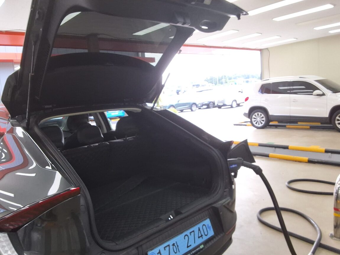 KIA EV6 STANDARD 2WD LITE 2024 - zdjęcie 16
