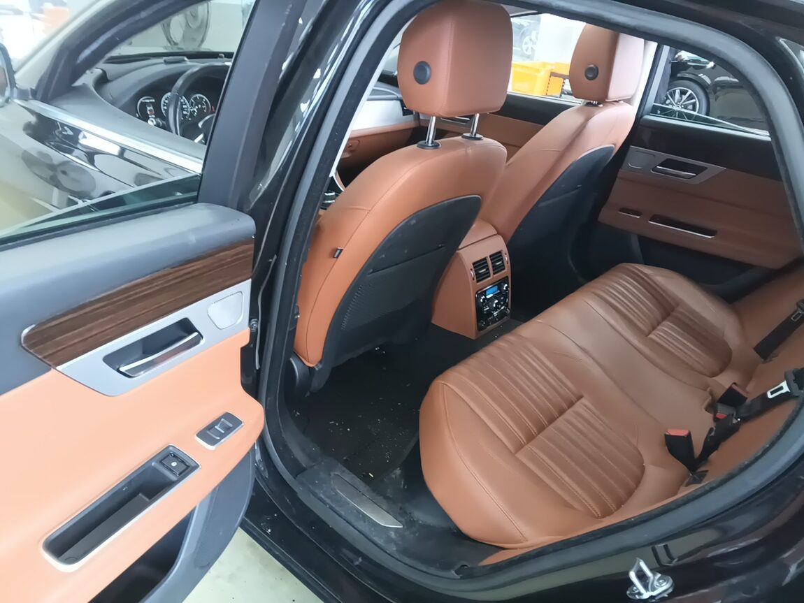 JAGUAR XF (2ND GEN) 2.0 20d PORTFOLIO 2018 - zdjęcie 12