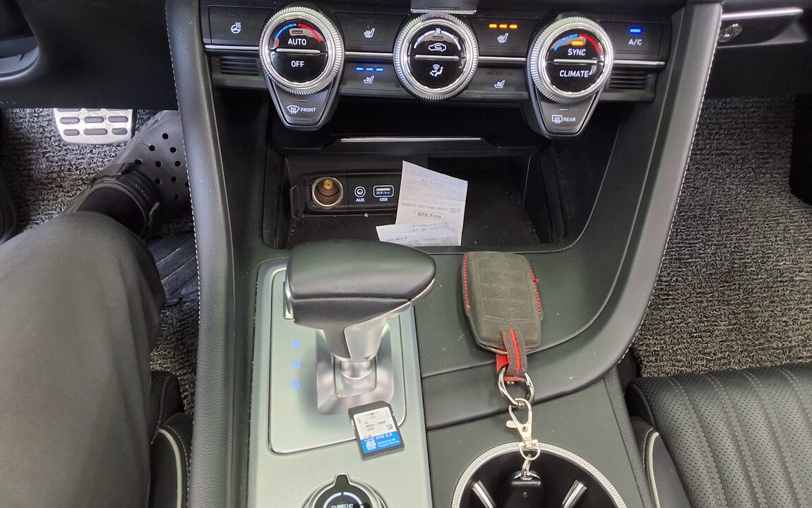 GENESIS G70 3.3T SPORTS AWD ADVANCED 2018 - zdjęcie 20