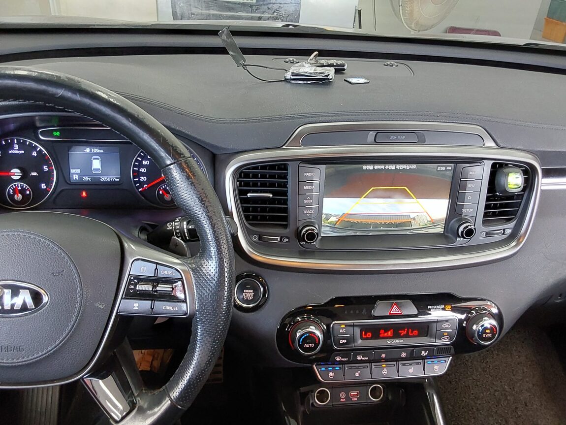 KIA THE NEW SORENTO DIESEL R2.2 2WD MASTER 2020 - zdjęcie 17